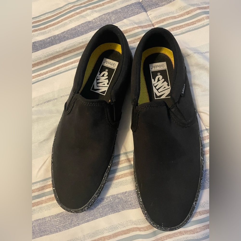 Women’s sz 9 orthlite vans black with glitter